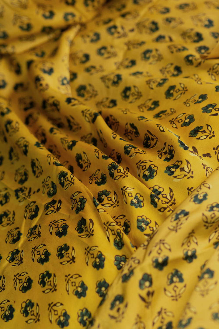 Silk Fabric - Matkatus 