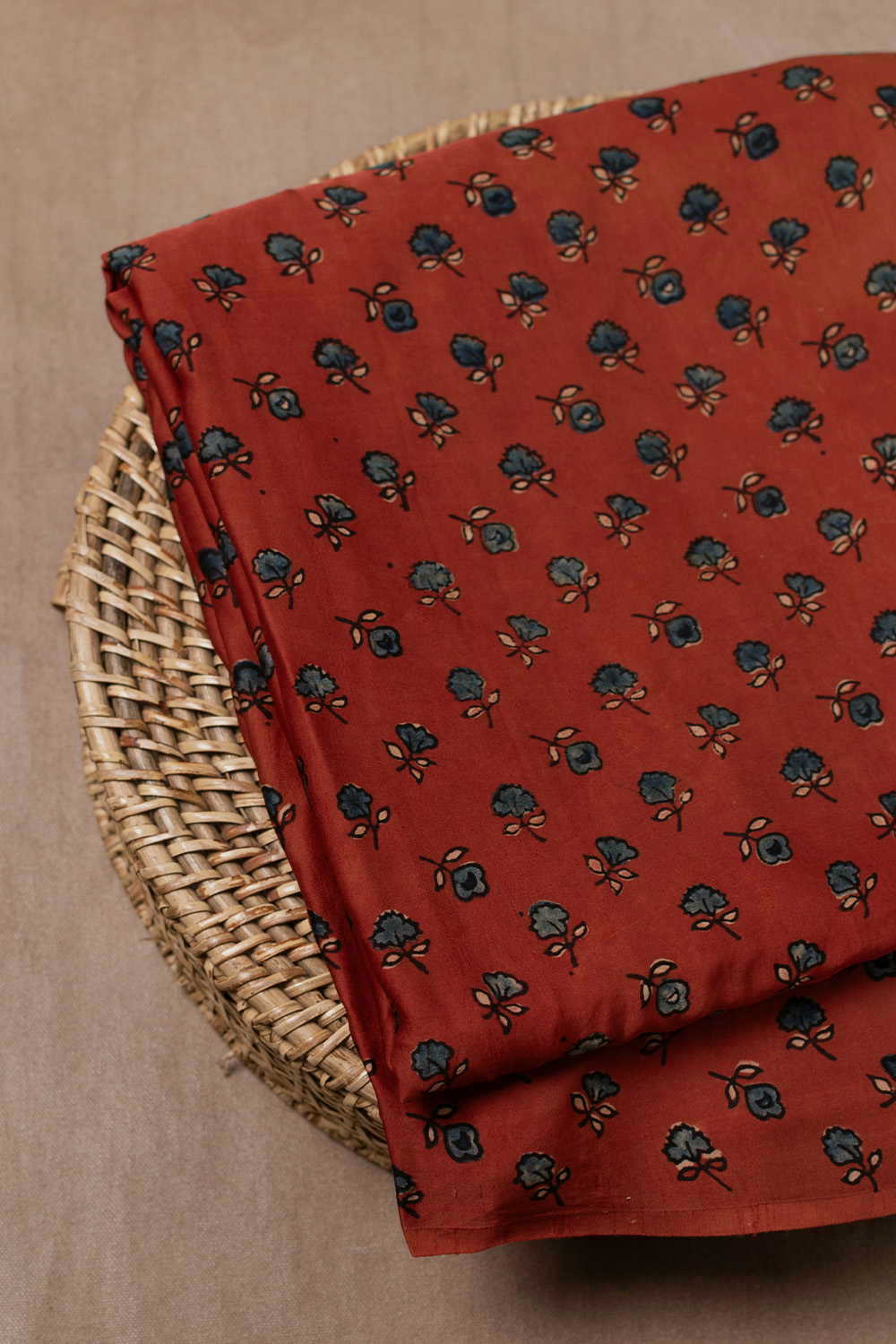 Silk Fabrics - Matkatus