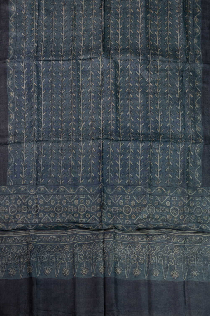 Unstitched Suits - Matkatu 