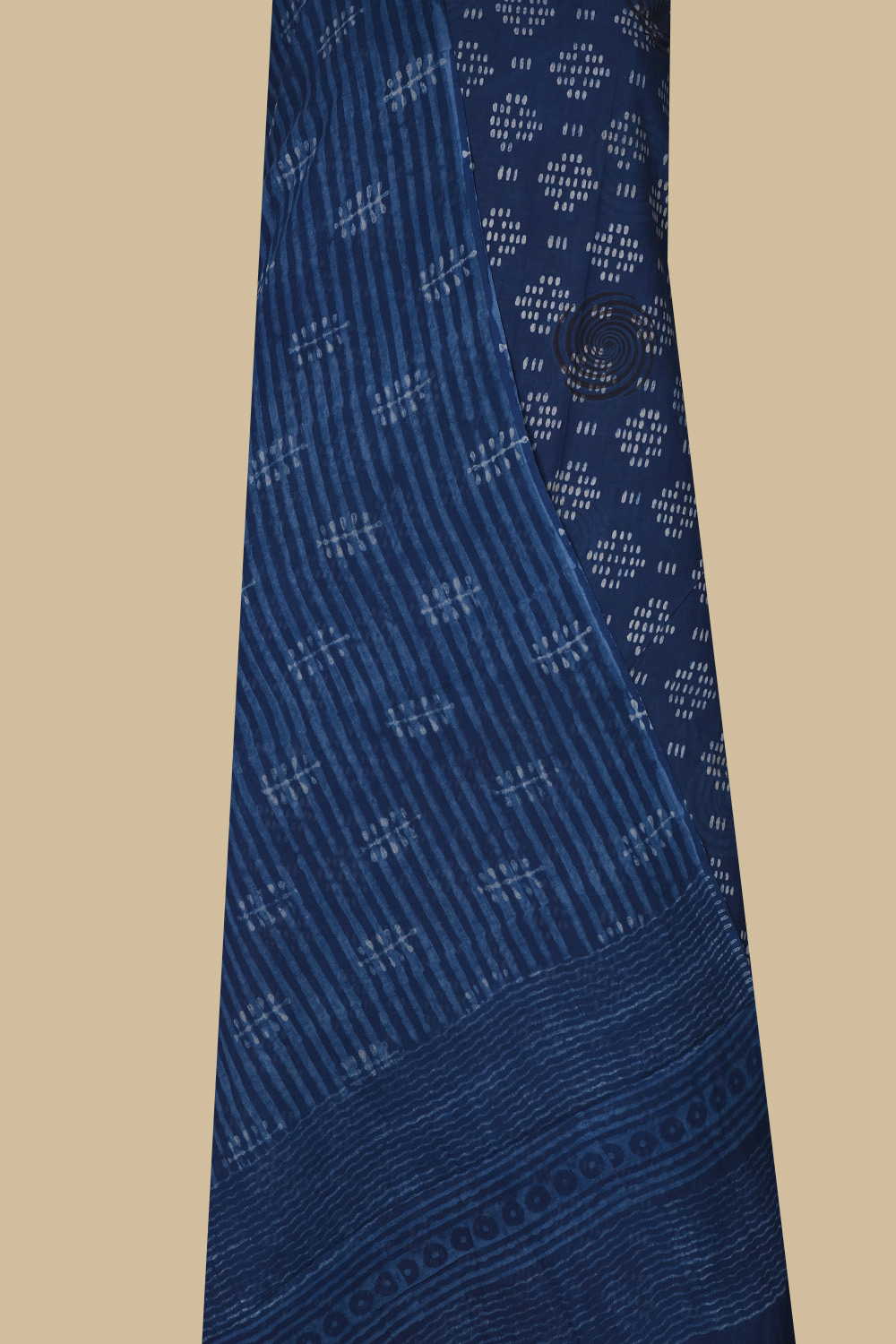 Unstitched Suits - Matkatus