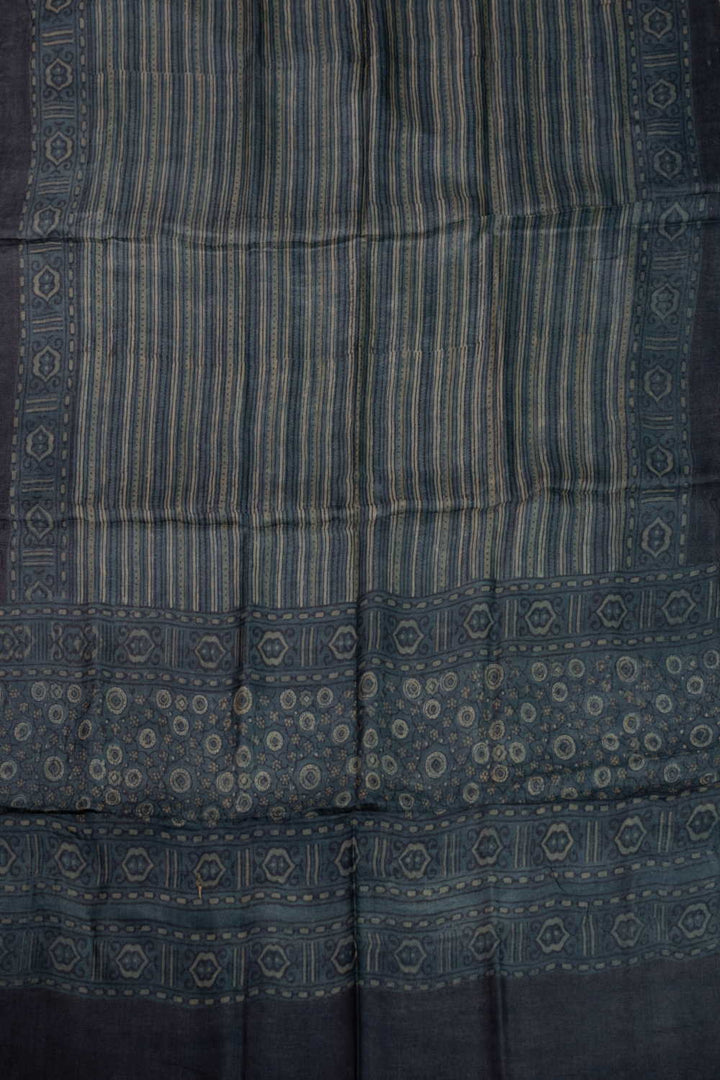 Unstitched Suits - Matkatu 