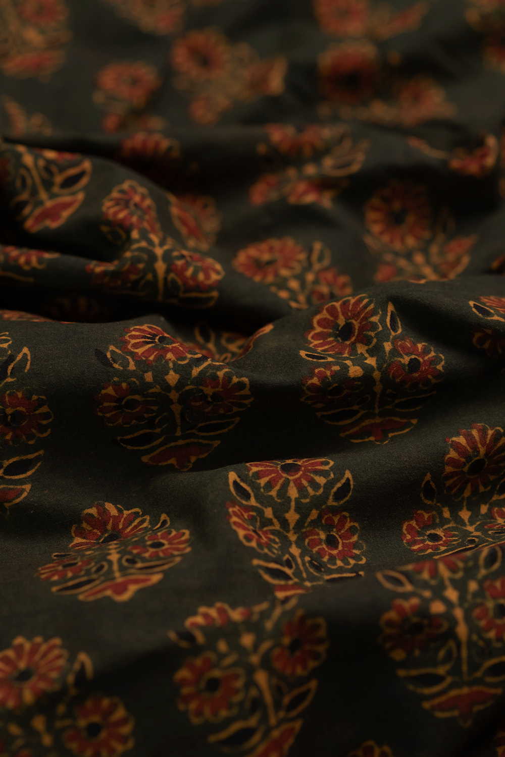Block Printed Cotton Fabric - Matkatus 