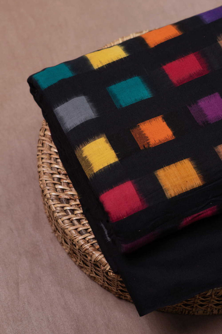 Pochampally Ikat Fabric - Matkatus