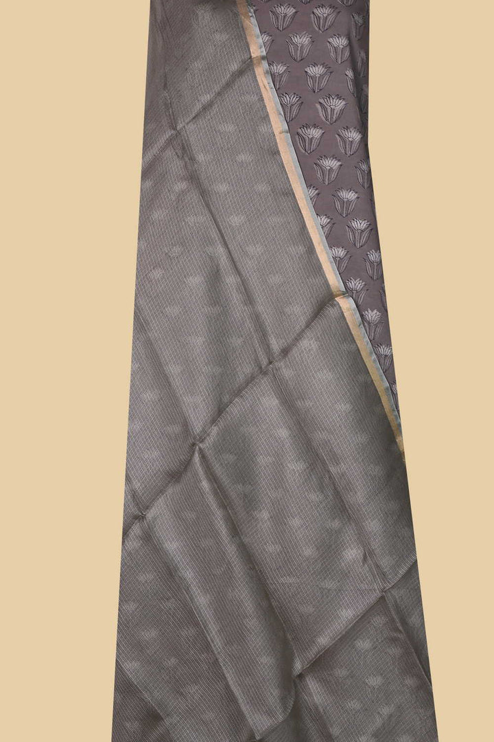 Unstitched Suits - Matkatus