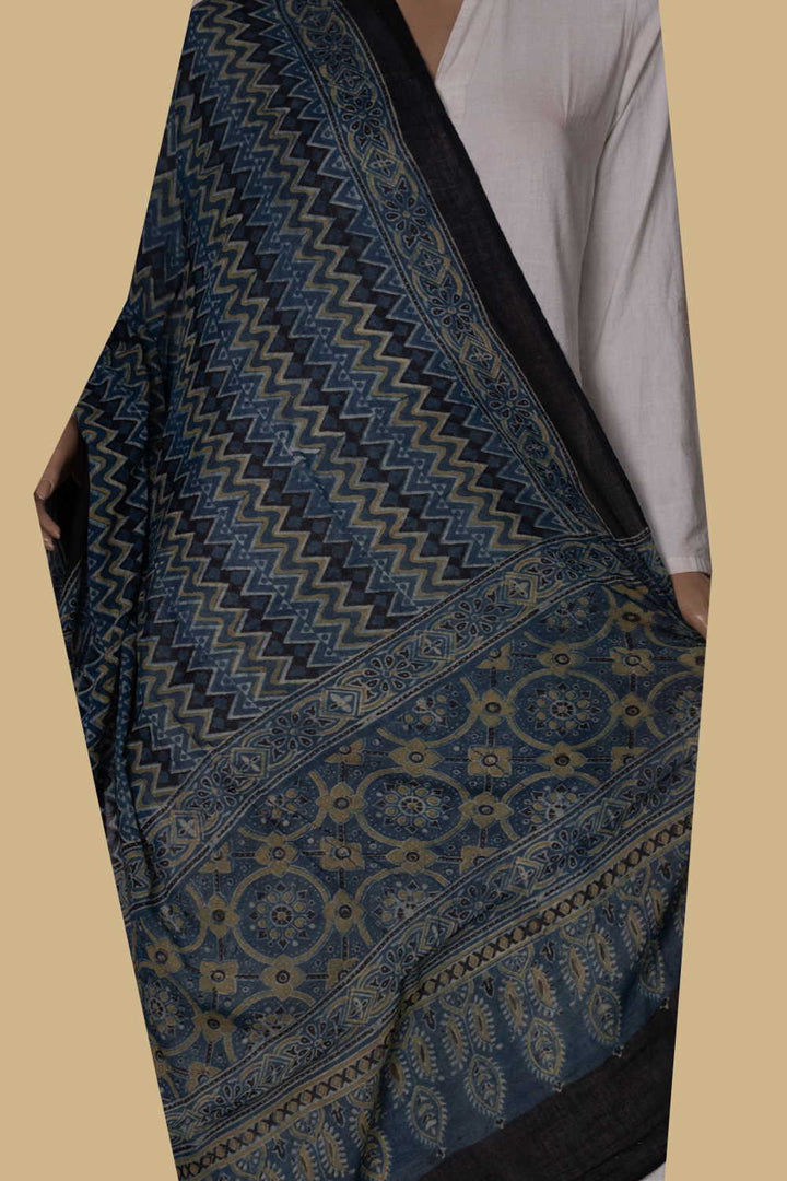 Ajrak Cotton Dupatta - Matkatus 