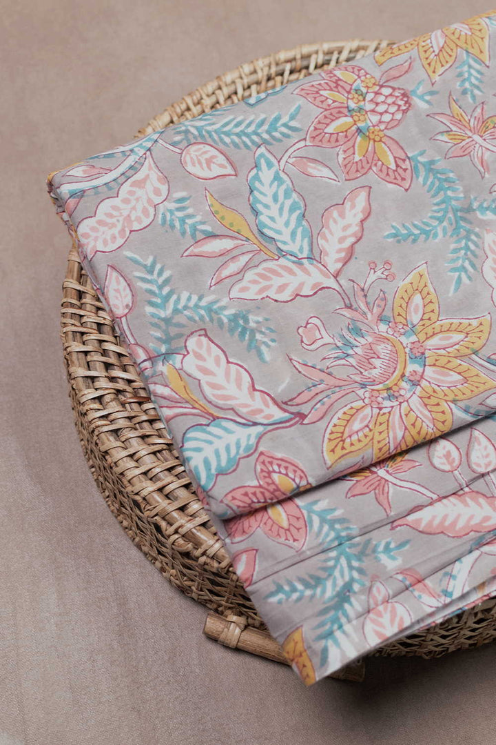 Cotton fabric-Matkatus 