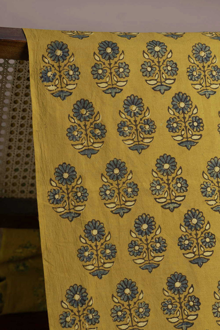 Block Printed Cotton Fabric - Matkatus 