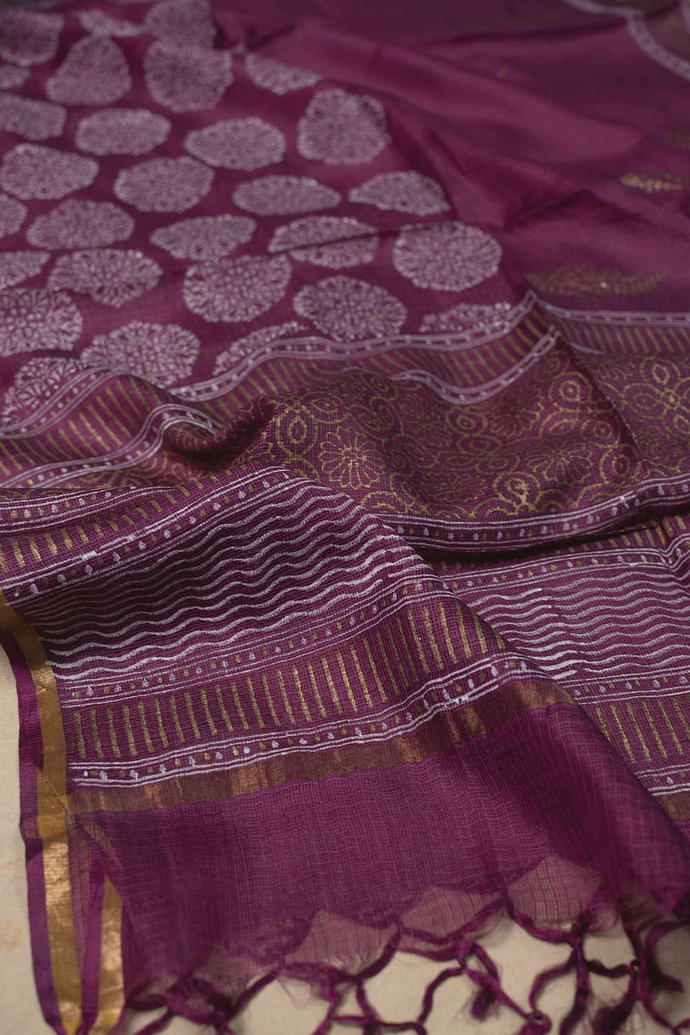 Silk Dupatta - Matkatus 