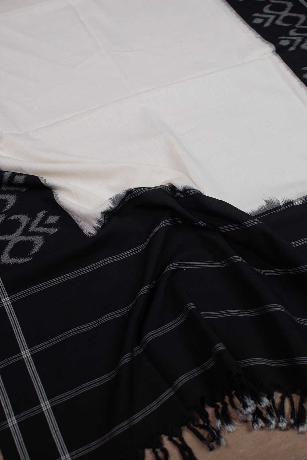 Ikat Cotton Dupatta - Matkatus 