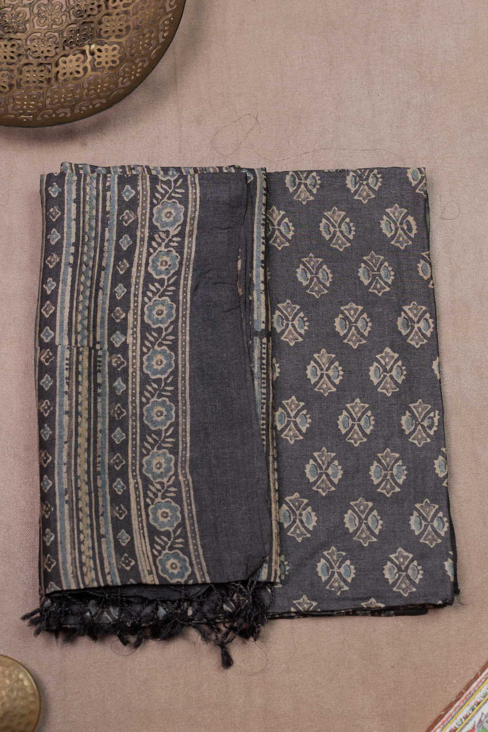 Unstitched Suits - Matkatus 