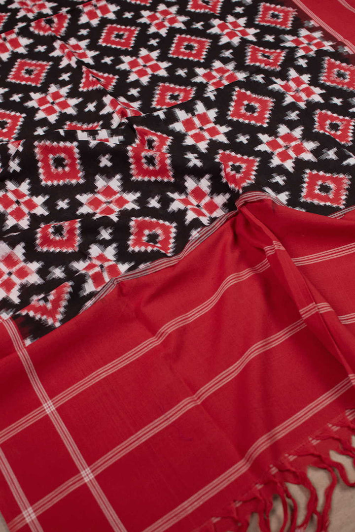 Ikat Cotton Dupatta - Matkatus 