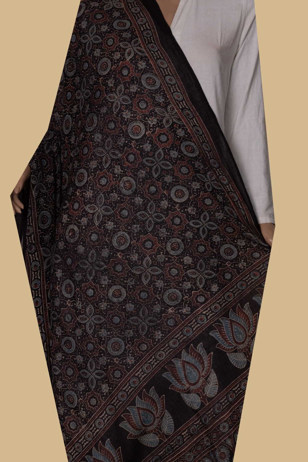 Ajrak Cotton Dupatta - Matkatus 