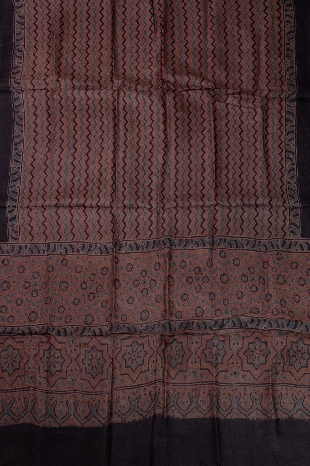 Unstitched Suits - Matkatu 