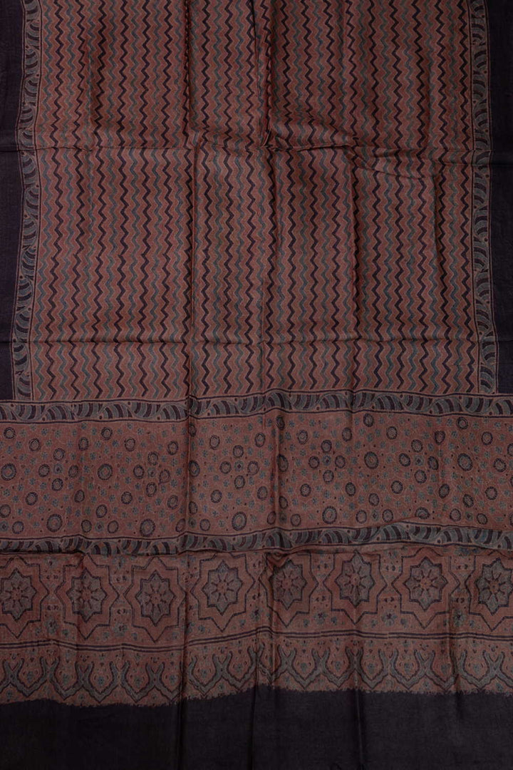 Unstitched Suits - Matkatu 
