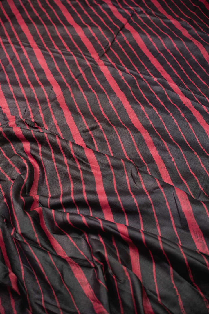 Red Striped on Black Leheriya Tussar saree
