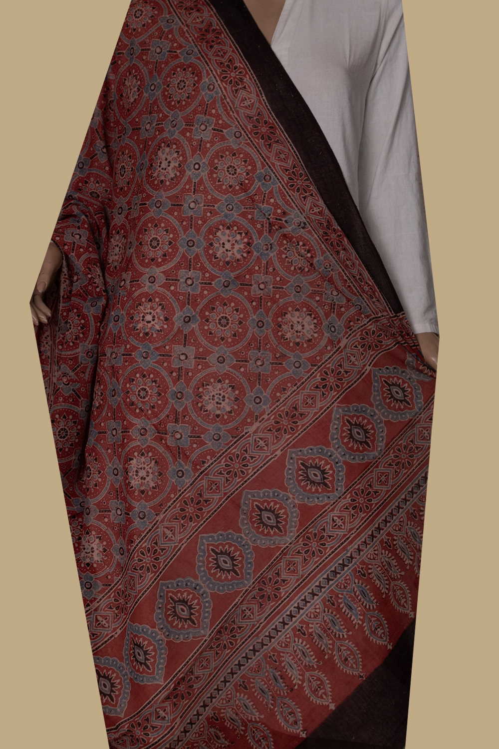 Ajrak Cotton Dupatta - Matkatus 