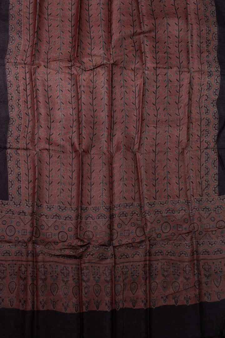 Unstitched Suits - Matkatu 