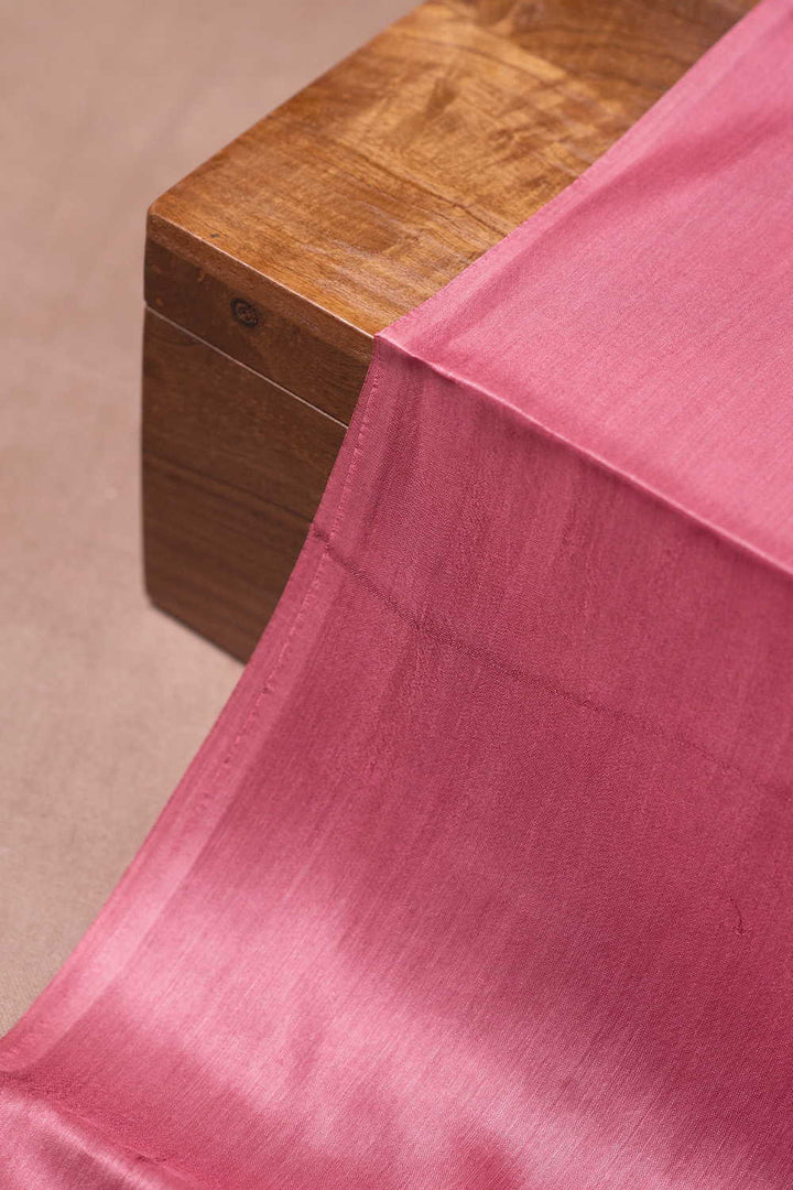 Silk Fabrics - Matkatus