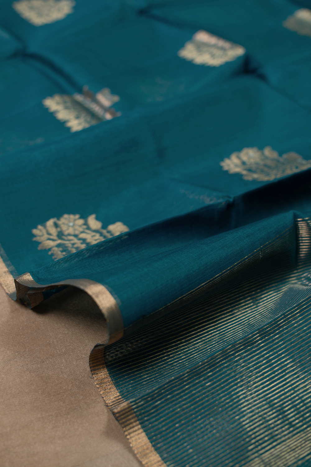 Handwoven Chanderi Dupattas - Matkatus