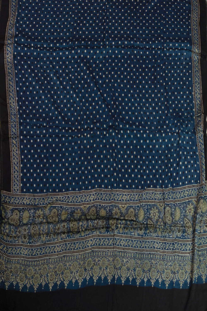 Unstitched Suits - Matkatus 