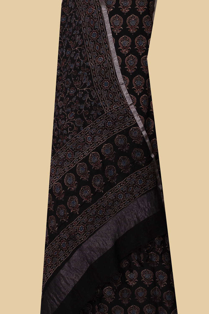 Unstitched Suits - Matkatus 