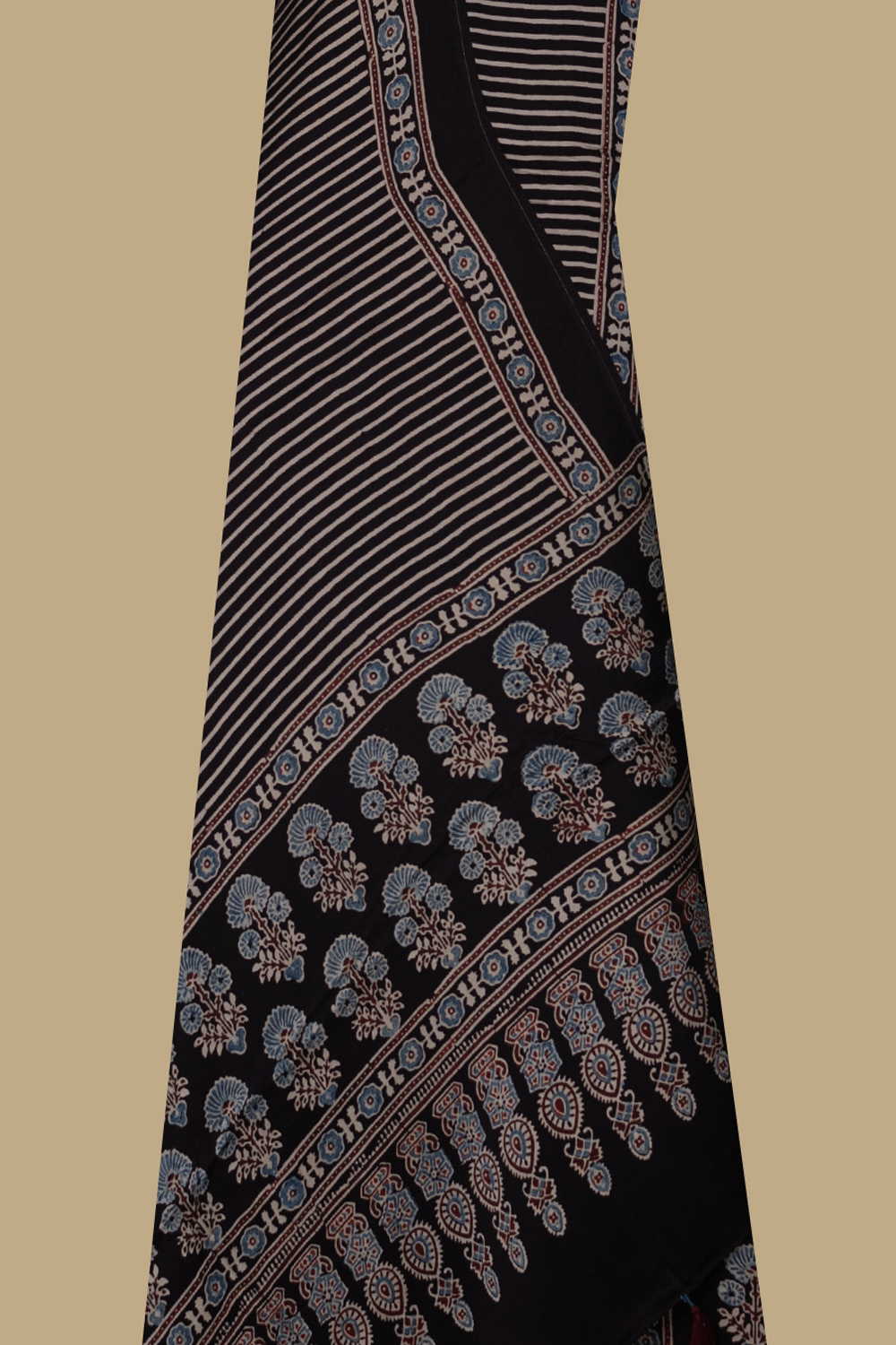 Unstitched Suits - Matkatus 