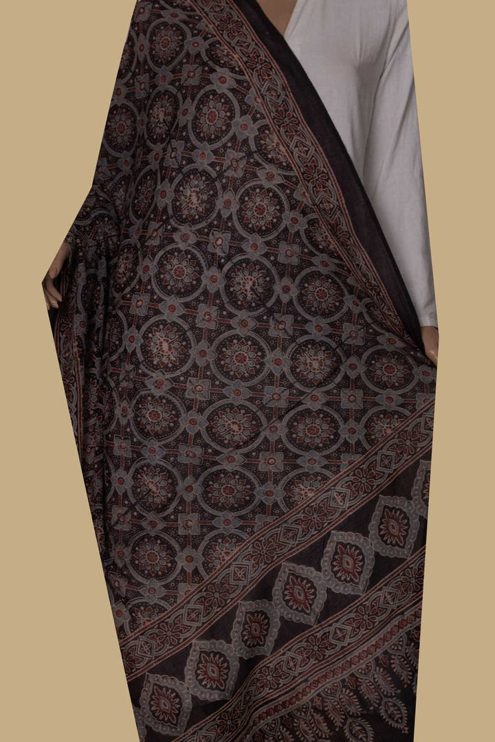 Ajrak Cotton Dupatta - Matkatus 