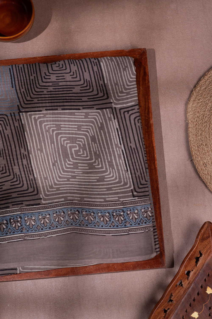 Sarees - Matkatus 