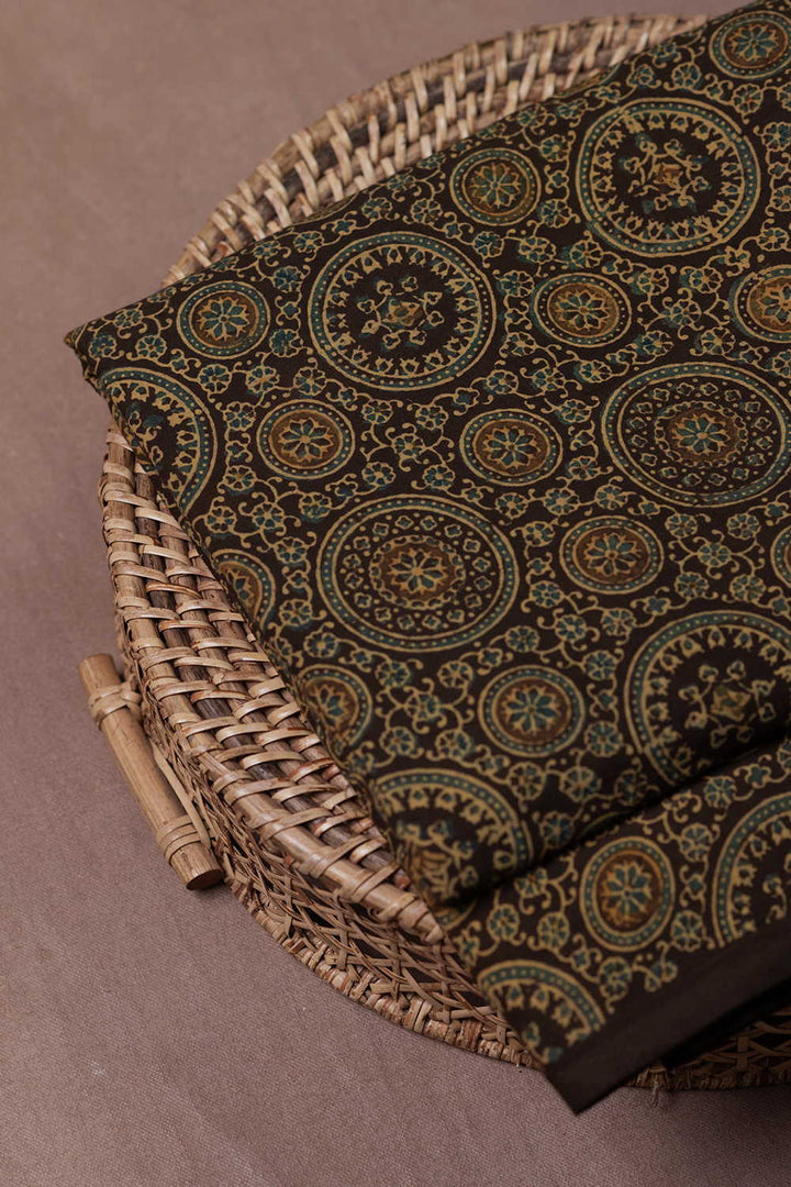 Block Printed Fabric - Matkatus 