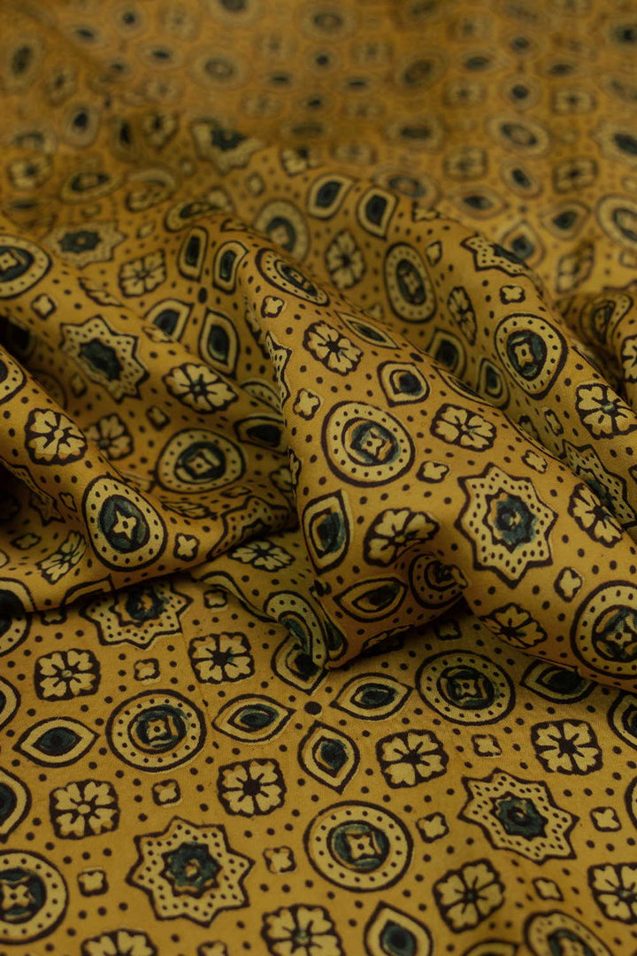 Ajrak fabrics - Matkatus