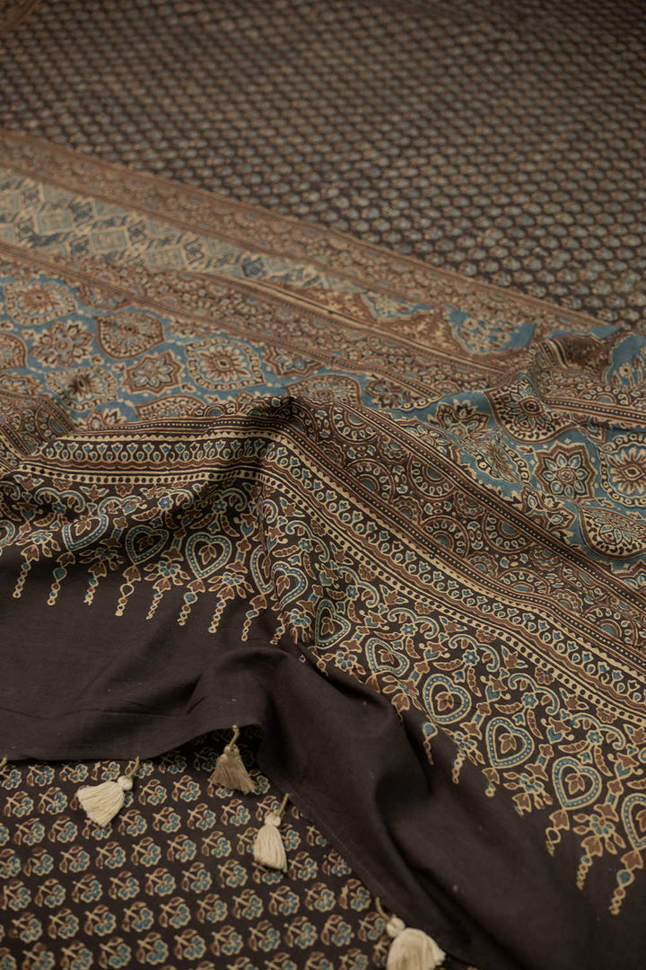 Ajrak Sarees - Matkatus