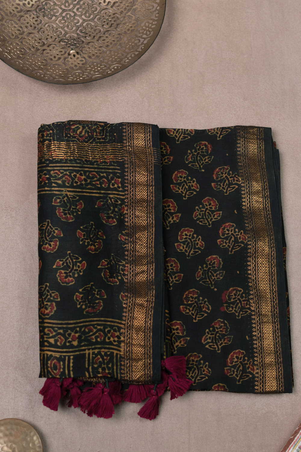 Ajrak Suits-Matkatus 