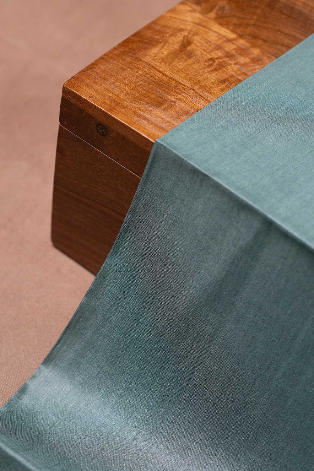 Silk Fabrics - Matkatus