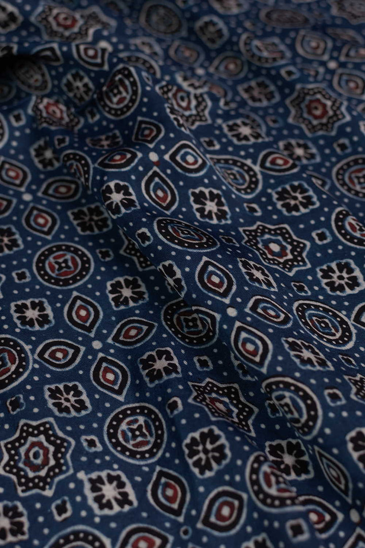 Ajrak fabrics - Matkatus
