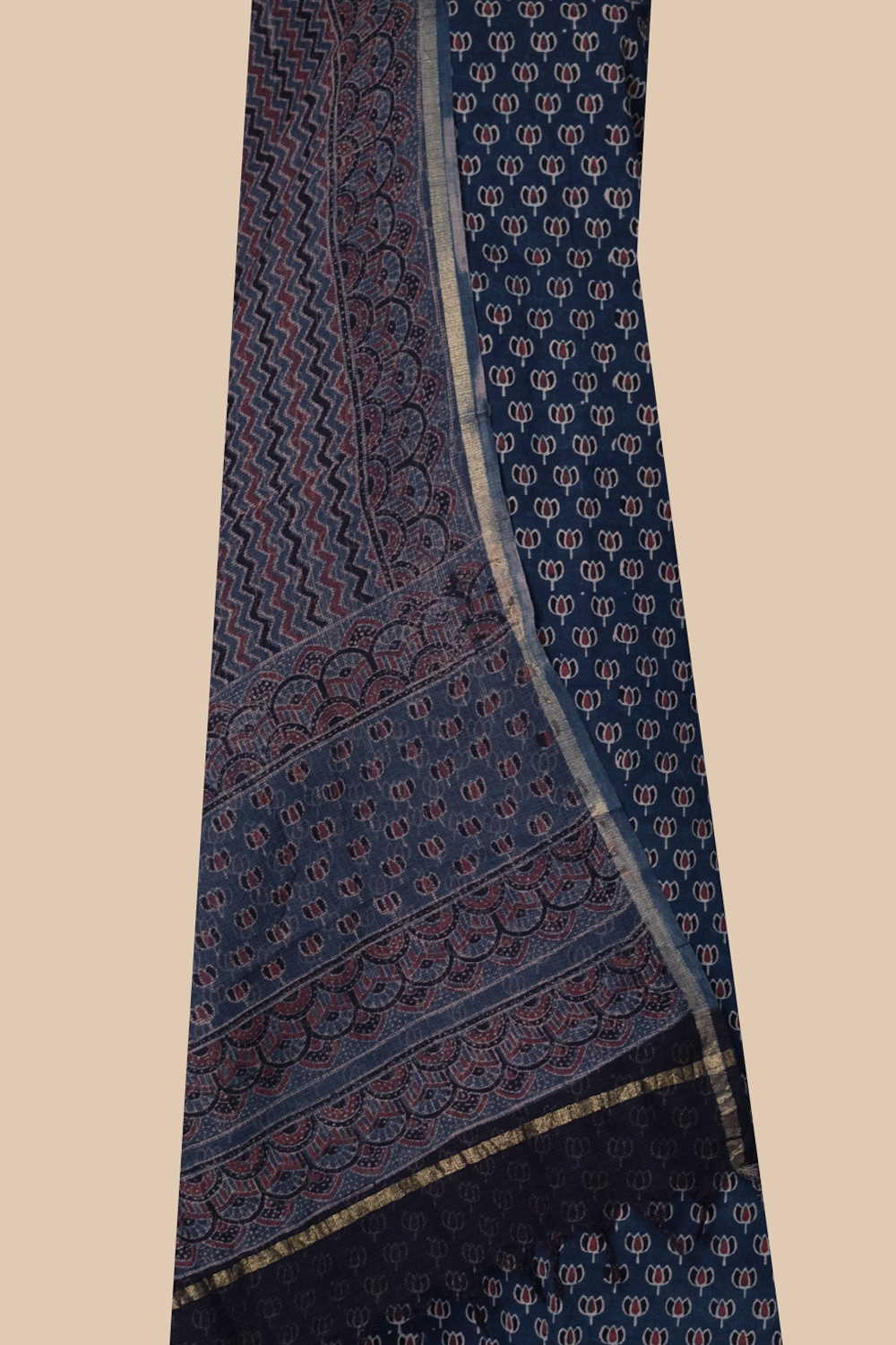 Ajrak Suits-Matkatus 