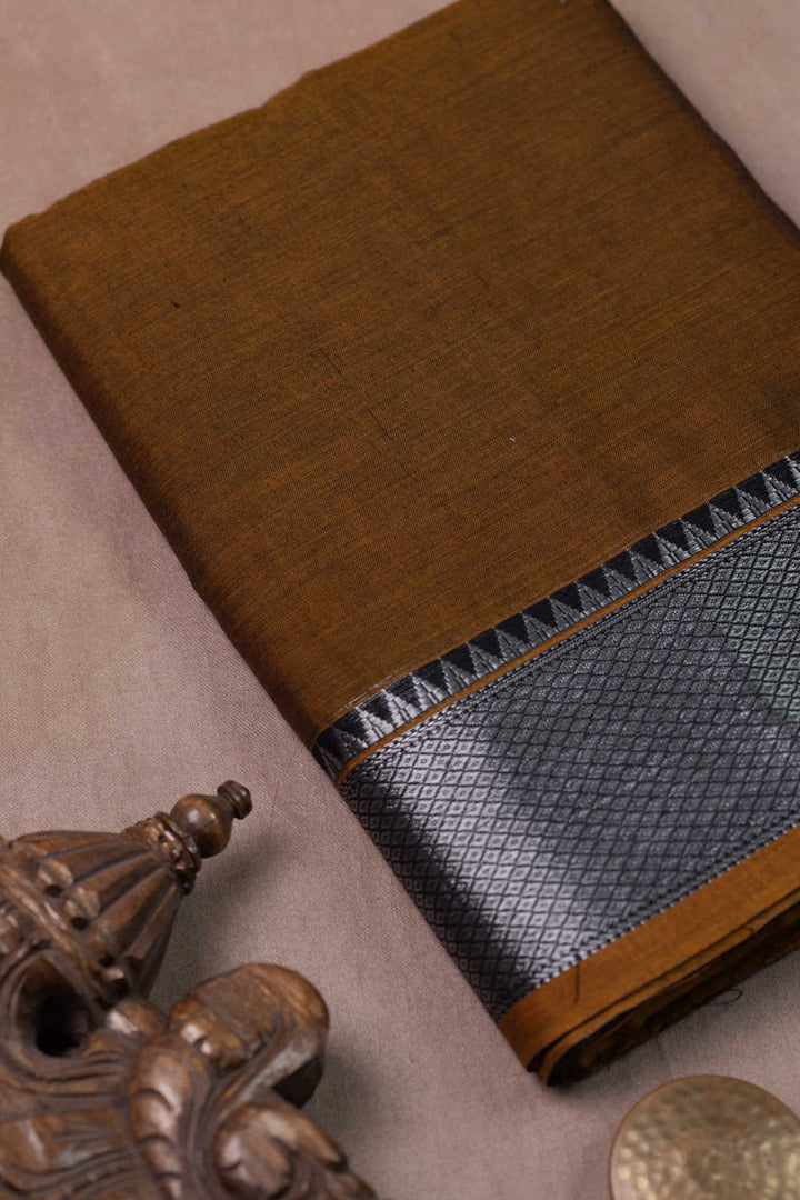 Border Fabrics - Matkatus 