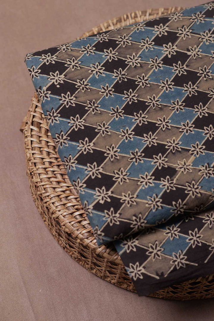 Cotton Fabric - Matkatus 