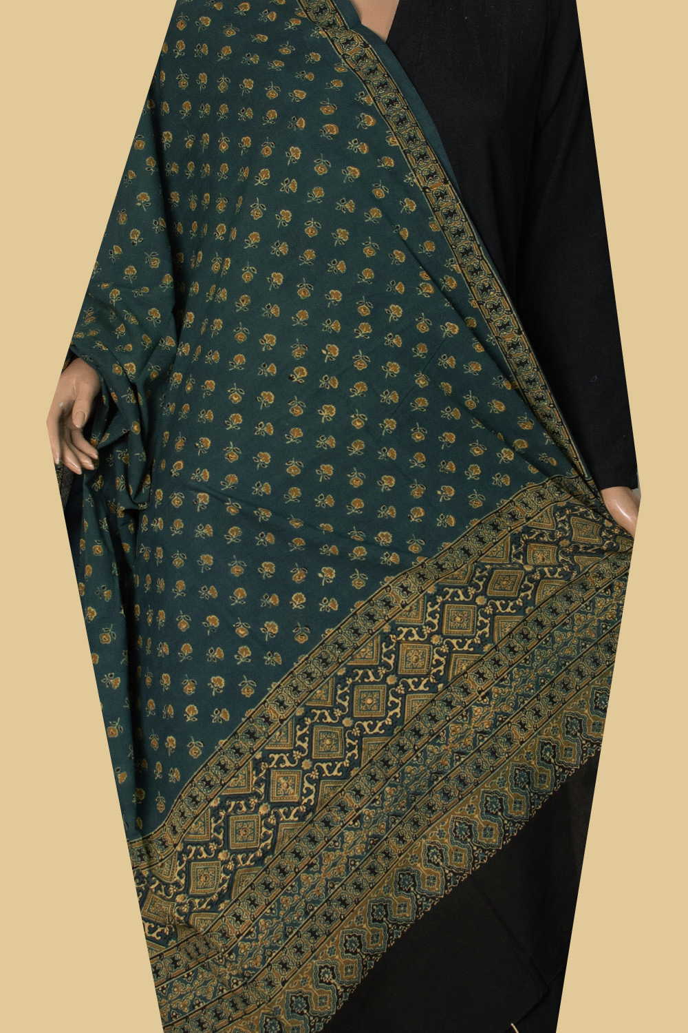 Ajrak Cotton Dupatta - Matkatus 