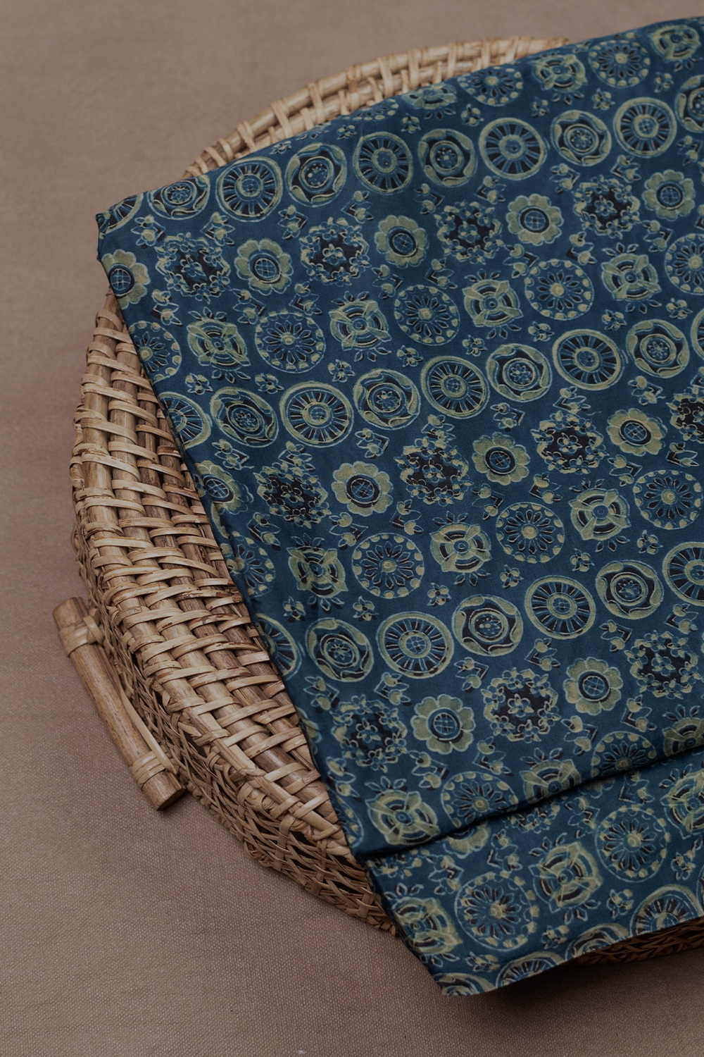 Silk Fabrics - Matkatus