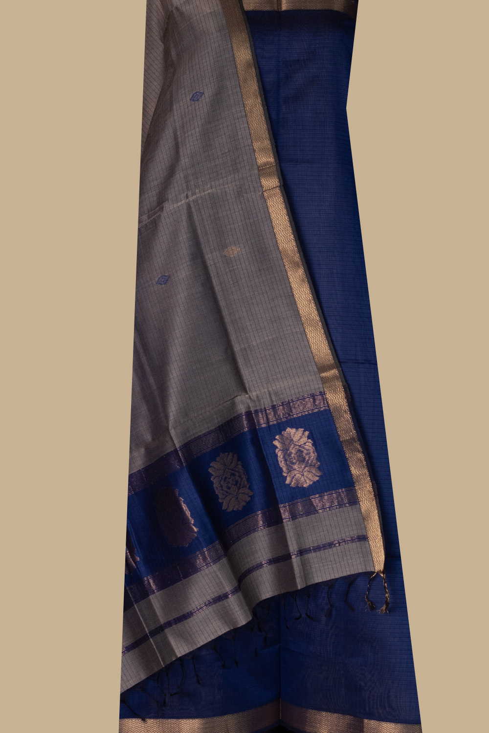 Top & Dupatta - Matkatus 