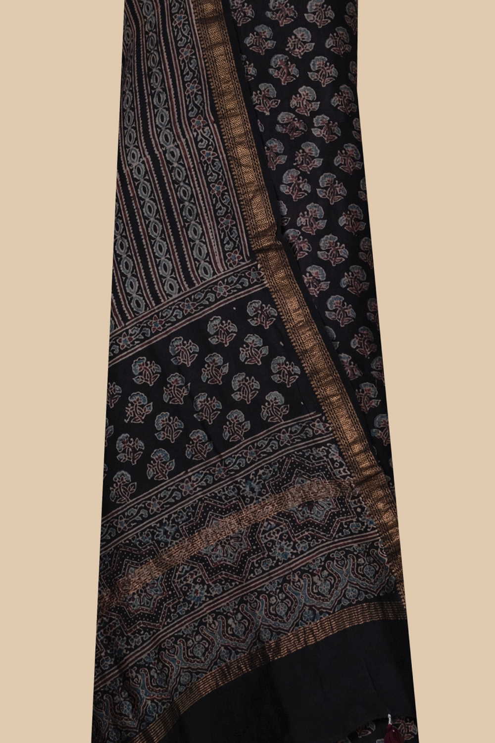 Unstitched Suits-Matkatus 