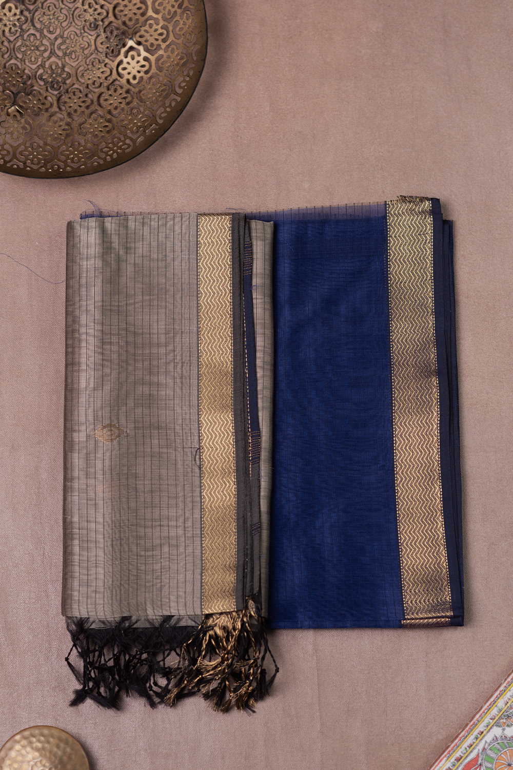 24 Piece Suits - Matkatus 