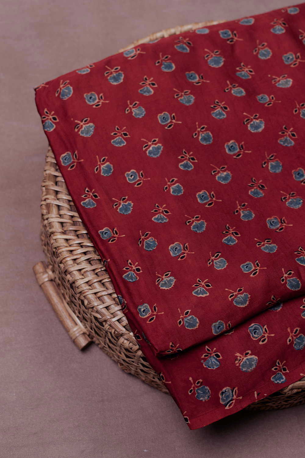 Silk Fabrics - Matkatus