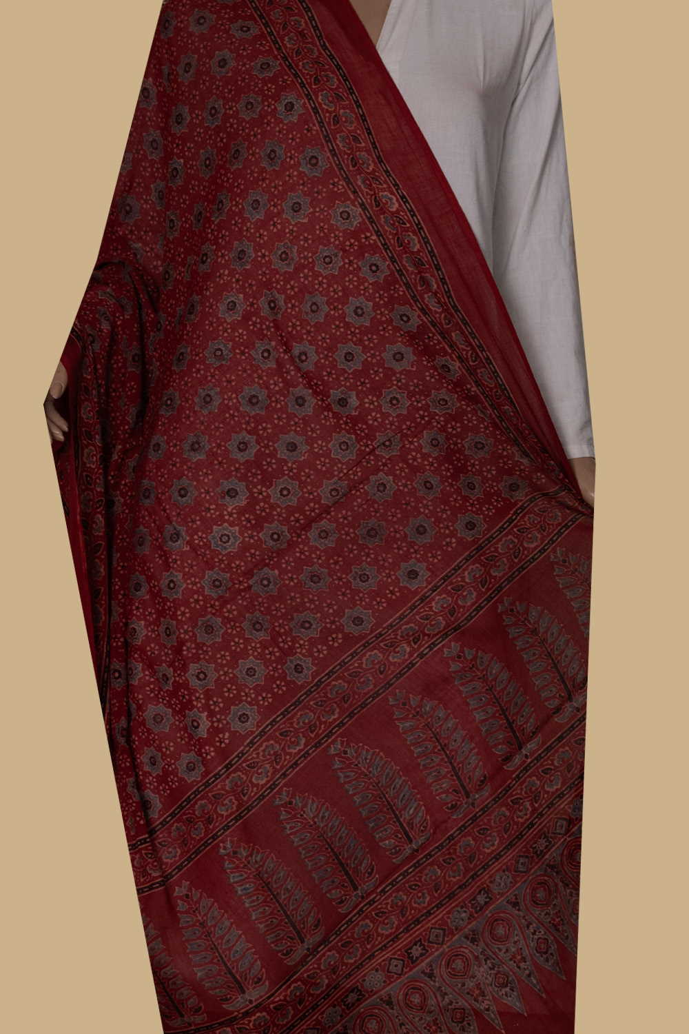 Ajrak Cotton Dupatta - Matkatus 