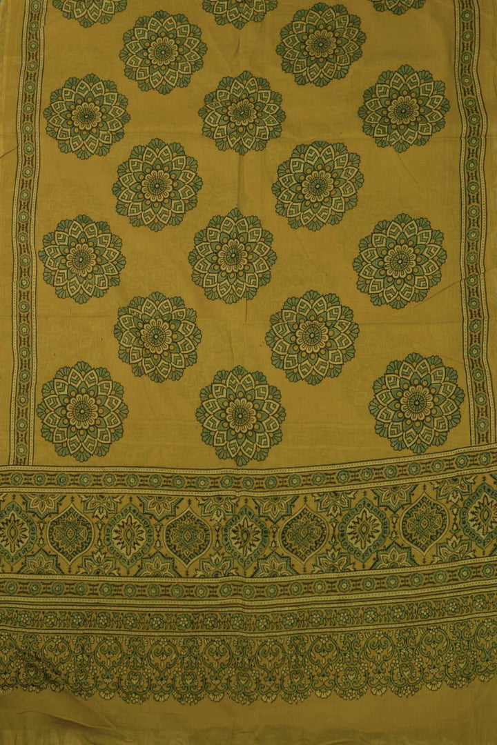 Dupattas - Matkatus