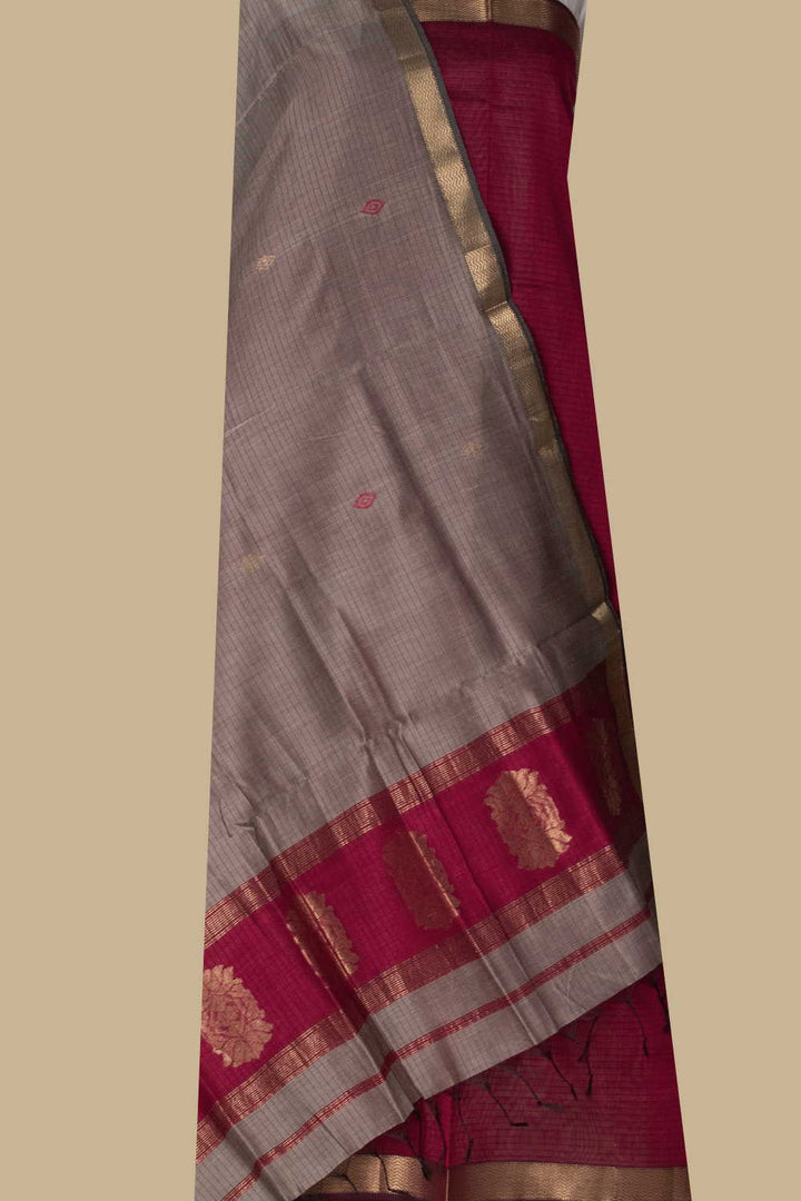 Top & Dupatta - Matkatus 