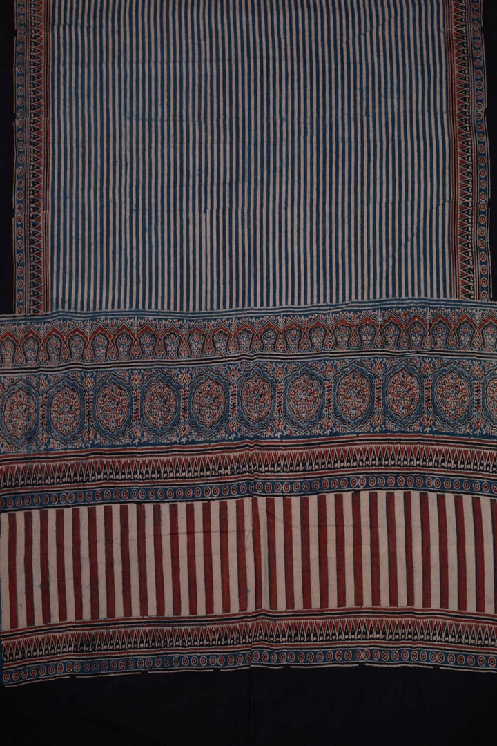 Ajrak Suits - Matkatus