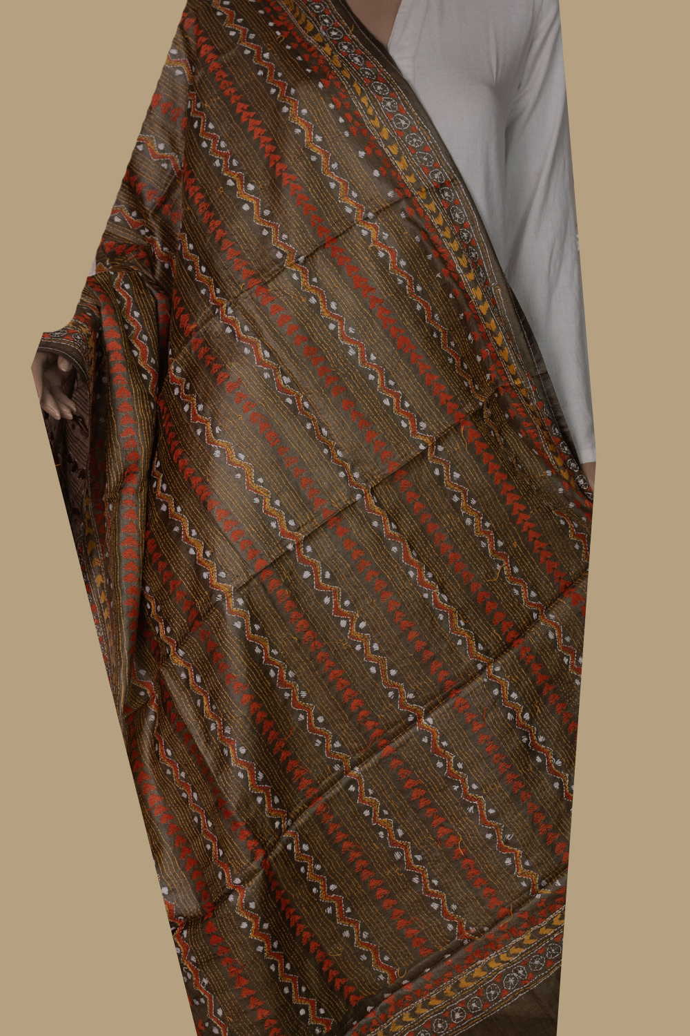 Kantha Silk Dupatta - Matkatus 