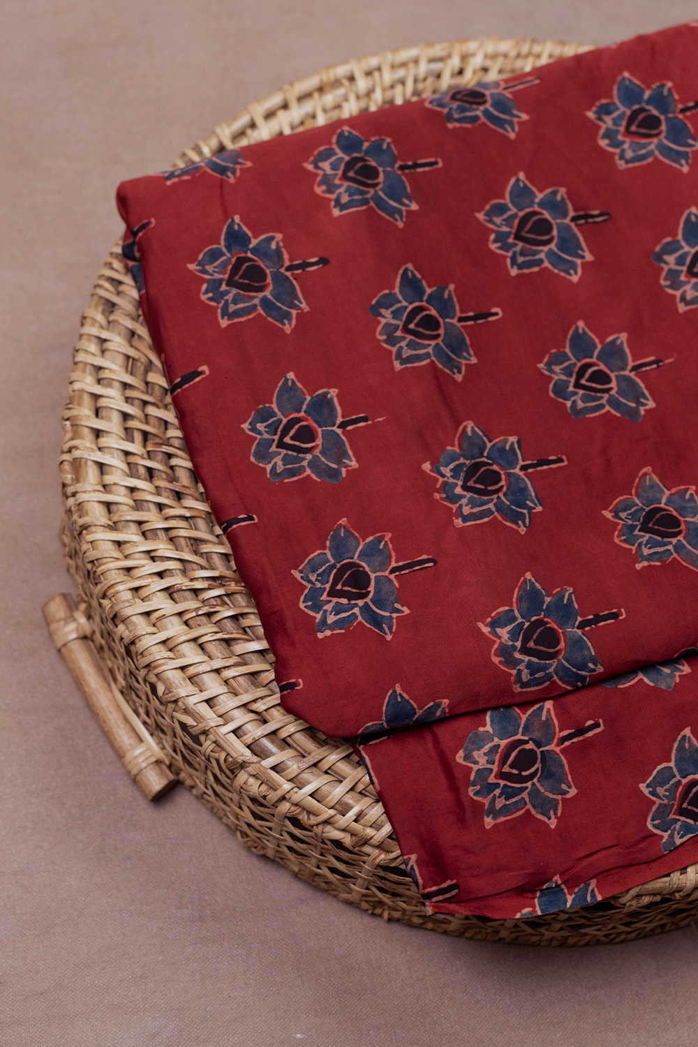 Silk Fabrics - Matkatus