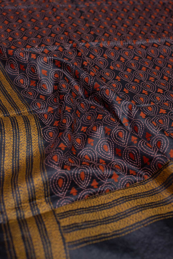 Embroidered Dupatta - Matkatus 